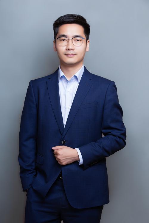 方秀均 包装与印刷设计负责人